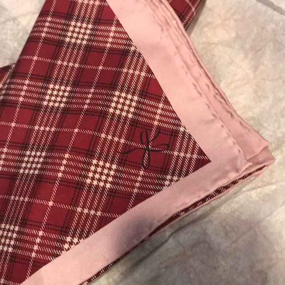 Gal meets glam ❗️LAST ONE ❗️100% silk scarf - Picture 6 of 8